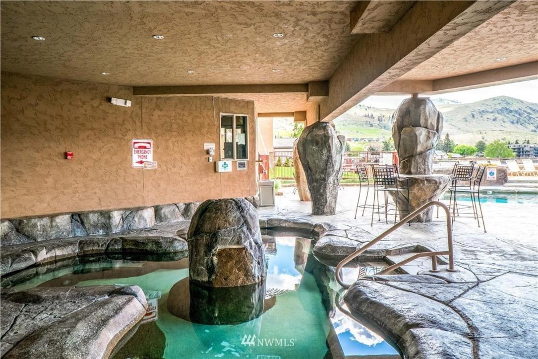 Grandview Lake Chelan- Waterfront View, Pool, Hot Tub, Golf, 1 Min To Downtown 外观 照片